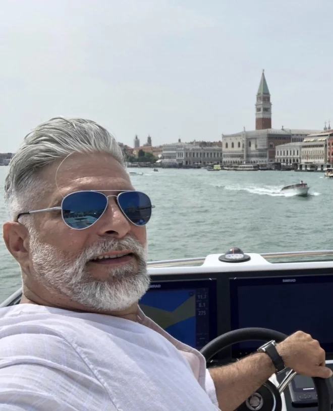Sebastian Cavazza: James Bond je dobil konkurenco (Suzy)