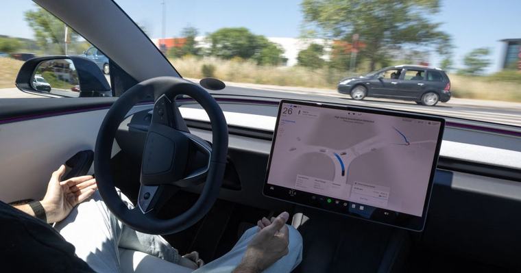 Tesla prejela slovensko odobritev, pri nas kmalu delno samovozeča vozila?