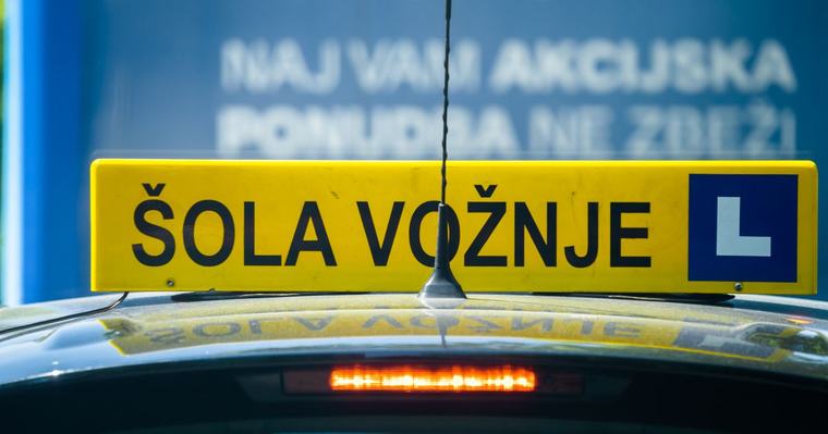 Kako cene goriva vplivajo na avtošole in ceno ure vožnje