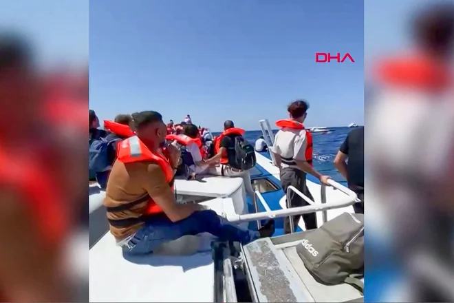 Po nesreči trajekta, v kateri je umrlo osem ljudi, aretirali kapitana in posadko (VIDEO)