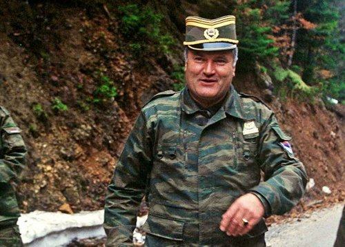ŠPANSKI PISATELJ PO SMRTI MLADIĆA: "Črvi bodo lezli iz njegove krste, da bi bruhali"