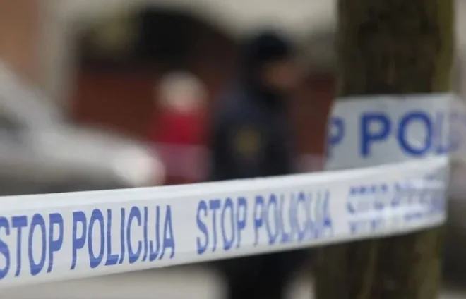 Drama v Mariboru malo po 15. uri: Trg Leona Štuklja zasedli policisti, res tudi streli? »Priporočamo vsem, da se ne približujejo kraju!«