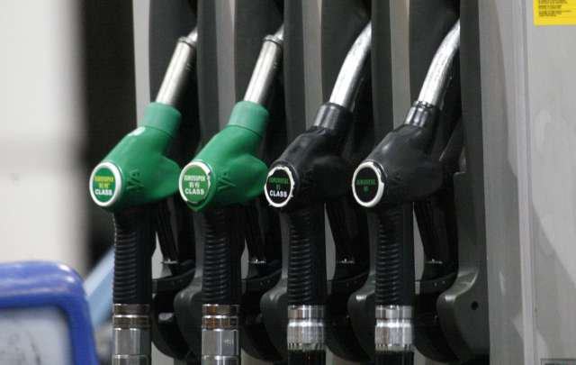 Šok na italijanskih črpalkah: cene goriv na avtocestah presegle tri evre za liter!