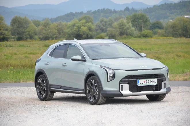 Kia xceed: osvežitev v množici športnih terencev