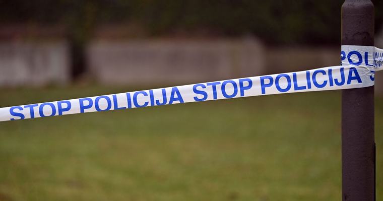 Na Ptuju našli neodzivnega moškega, policisti preiskujejo kaznivo dejanje