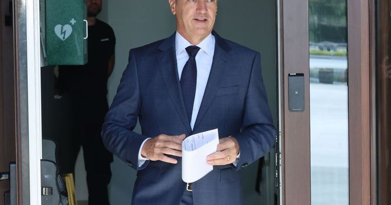 Golob: Z lažjo in prevaro nameravajo vladati še dolgo (video)