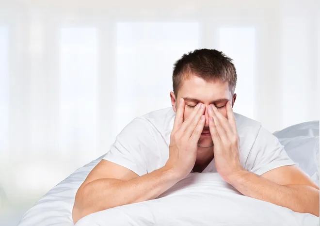 Ste po 45. letu nenehno utrujeni? Morda je čas, da preverite tudi hormone