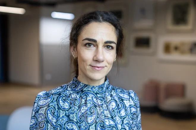 Dr. Urška Košir: Otroke učimo o svetu, kakršen je, namesto da bi jih učili ustvarjati svet, kakršnega si želijo