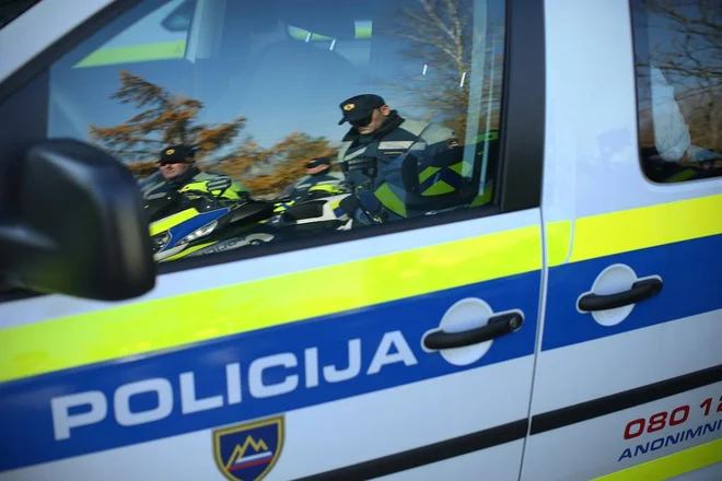 Na območju Grosuplja odjeknili streli, policija prihitela na kraj in odkrila ...