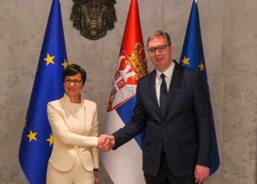 VUČIĆ SE JE PREPOZNAL V "TROJANSKEM KONJU": Marti Kos odgovoril z opazko o ovcah