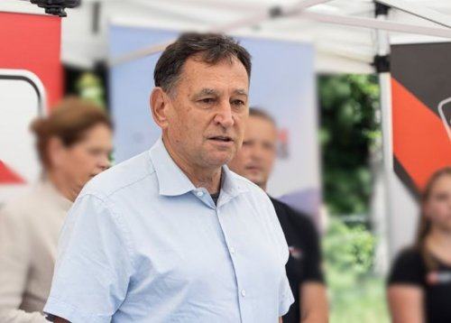 KRIMINALISTI PRI NEKDANJEM PRVEM MOŽU DARSA? Pri Andreju Ribiču naj bi potekala hišna preiskava
