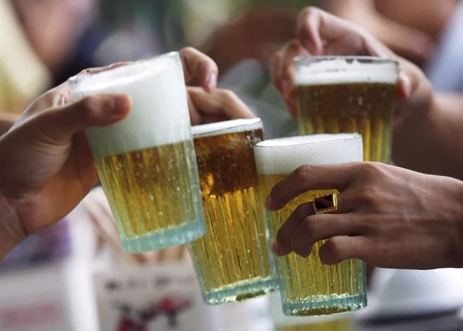 Alkohol ni varen niti v majhnih količinah. Tveganje za raka se povečuje z vsakim kozarcem