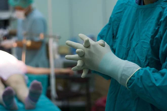 Soproga pokojnega Luke (38): »Ko sem se vrnila z lončkom vode, ga ni bilo več, a v odpustnici piše, da se mu je stanje izboljšalo«